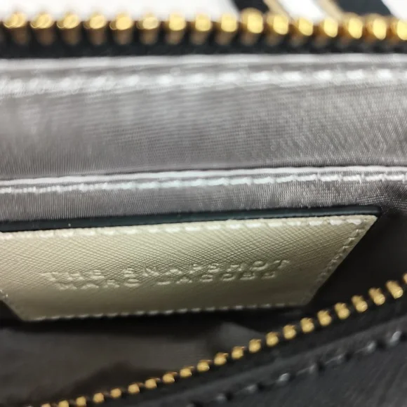 Marc Jacobs Cream Crossbody Bag - Picture 9 of 10